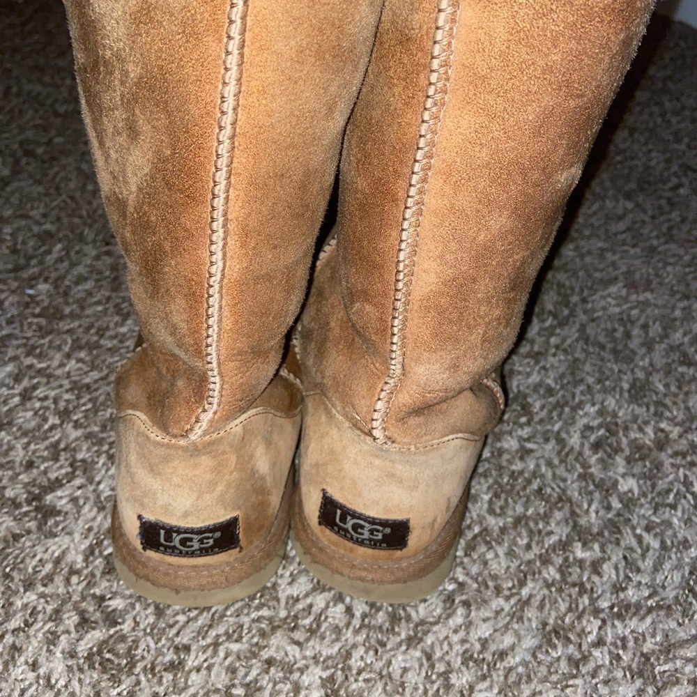 Womens size 8 uggs